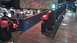 東京芸術劇場プレイハウス バルコニー車椅子席