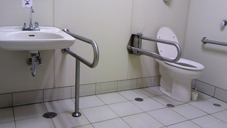 中山競馬場 車椅子トイレ