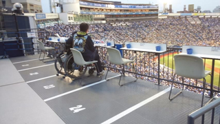横浜スタジアム BAY SIDEウイング車椅子席