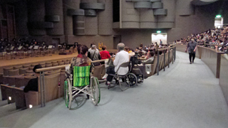 泉佐野市立文化会館 大ホール車椅子席