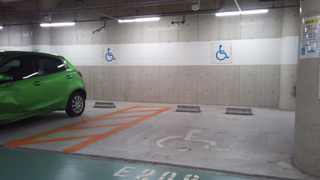大阪市立靭地下駐車場