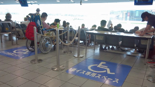 阪神競馬場 一般席車椅子観戦スペース