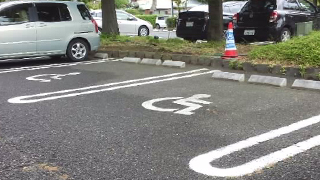 松本市美術館 駐車場