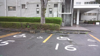 静岡市民文化会館 駐車場